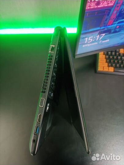 Современный ноутбук Acer E1-522