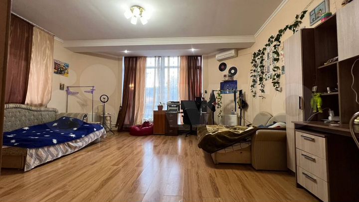 3-к. квартира, 116 м², 2/10 эт.