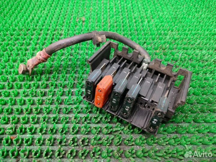 Блок предохранителей Opel Vectra B X17DT 1996