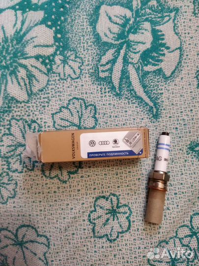 Свечи новые skoda oсtavia оригинал