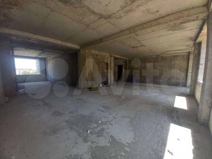 3-к. квартира, 108 м², 3/8 эт.