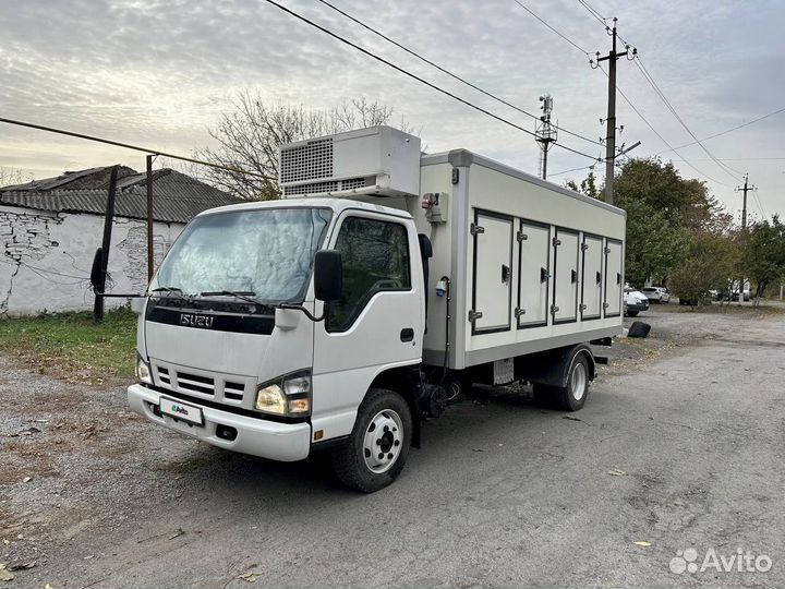 Isuzu NQR71P, 2006