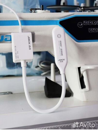 Лампа - светильник для швейной машины