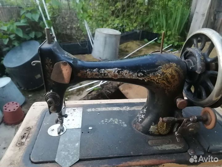 Швейная машинка зингер