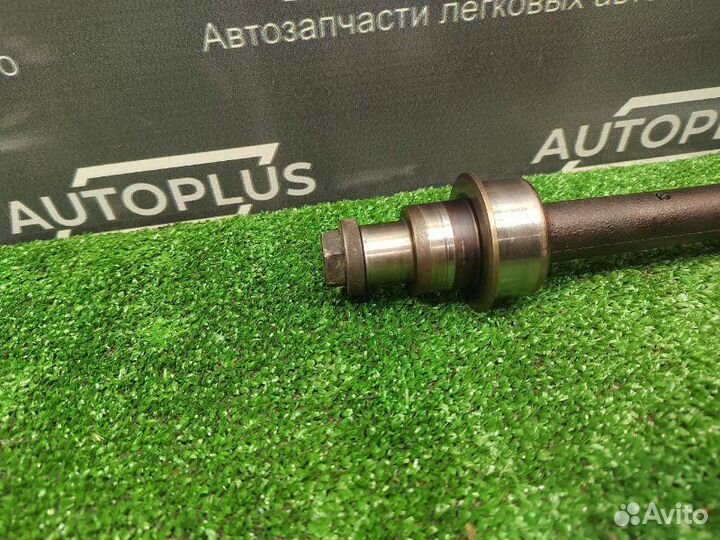 Вал промежуточный Volkswagen Passat B3 1.8 RP