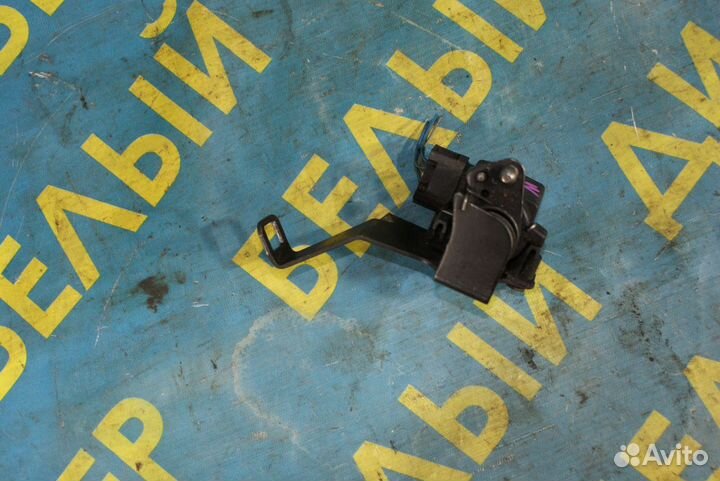 Датчик положения педали газа Mercedes-Benz W210