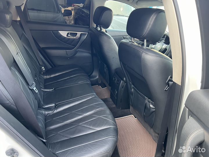 Infiniti FX35 3.5 AT, 2008, 250 000 км