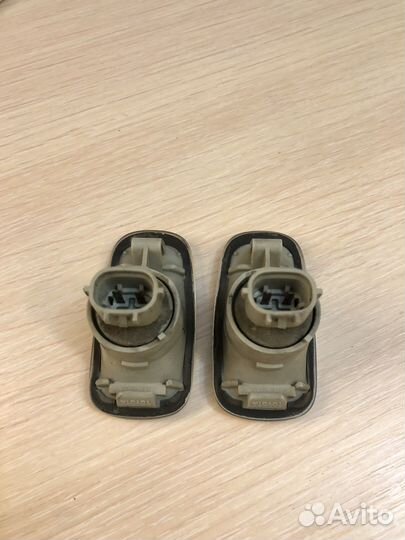 Поворотник на toyota L200