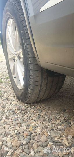 Bridgestone Dueler H/P Sport 235/55 R17