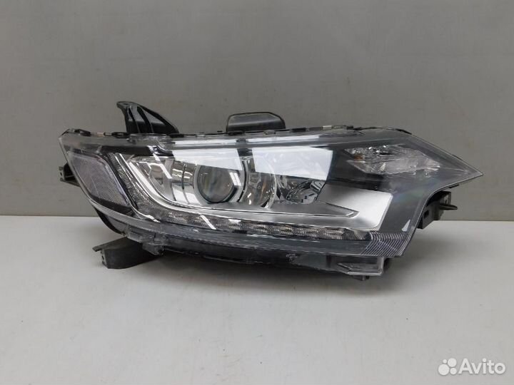 Фара правая Mitsubishi Outlander