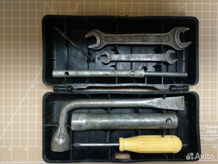 Коробка с заводским инструментом для ваз 2101-2107