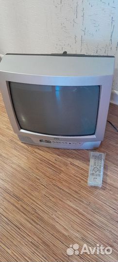 Телевизор JVC 37 диагональ