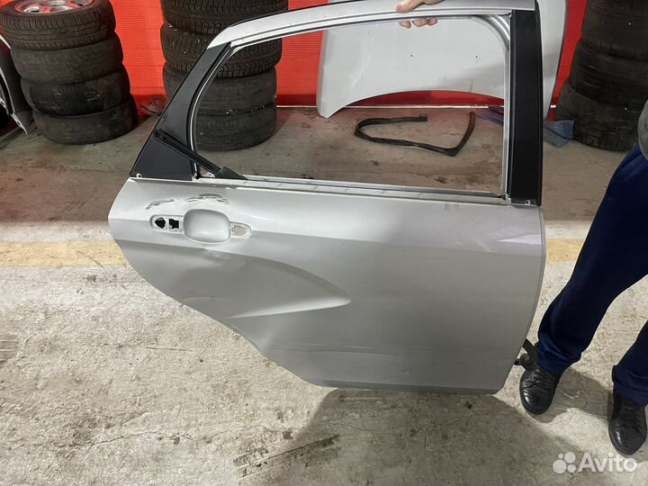 Дверь LADA Vesta задняя левая