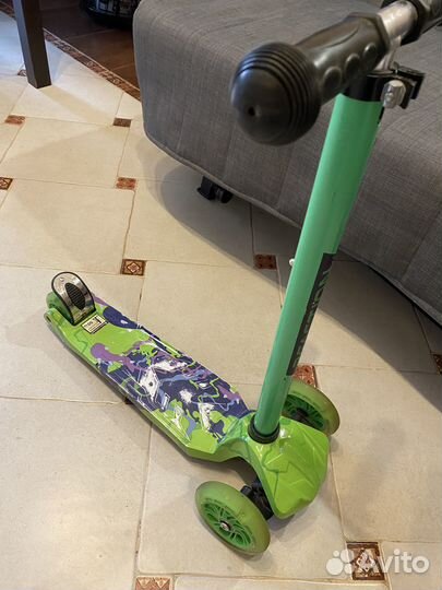 Самокат детский трехколесный
