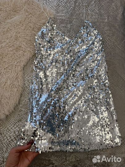 Платье с пайетками