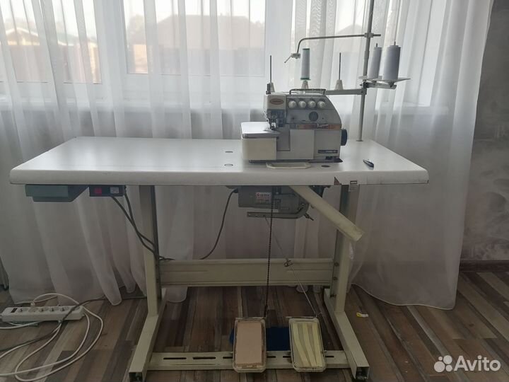 Оверлок для швейной машины