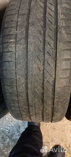 Goodyear Eagle F1 A/S-C 285/45 R19 и 255/50 R19 S