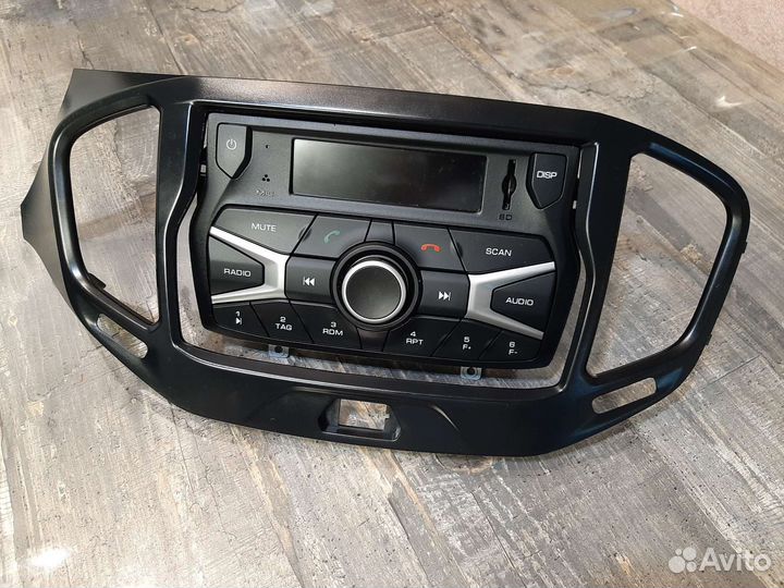 Штатное головное устройство LADA vesta