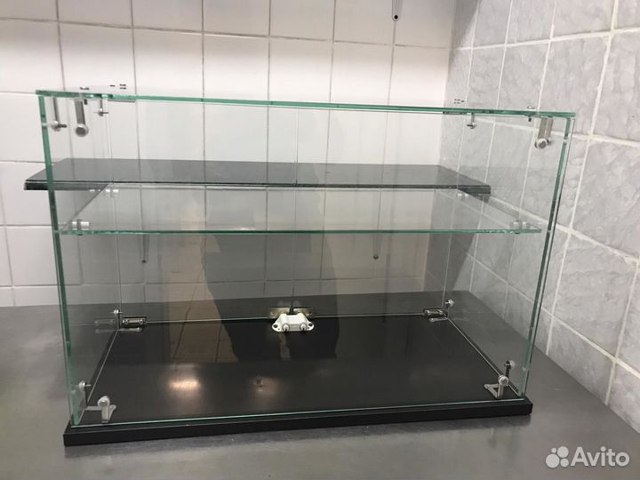 Витрина из стекла для выпечки