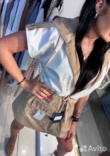 Ветровки, бомберы новые Louis Vuitton