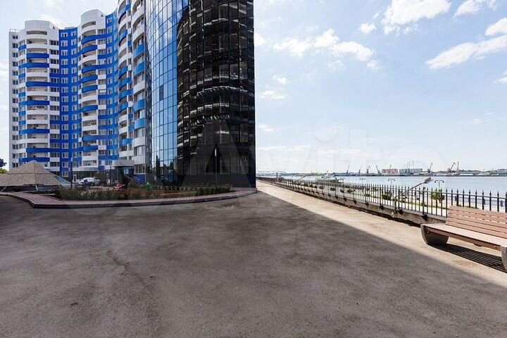 2-к. квартира, 107 м², 3/17 эт.