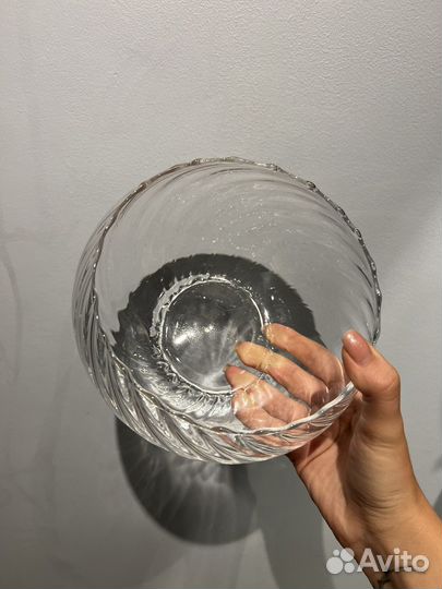 Стеклянная ваза