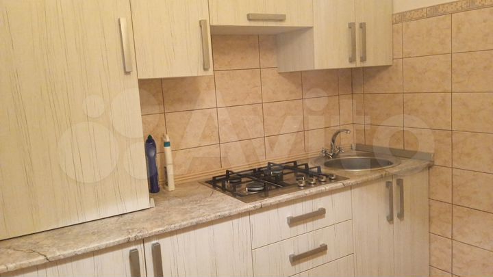 1-к. квартира, 42 м², 3/3 эт.