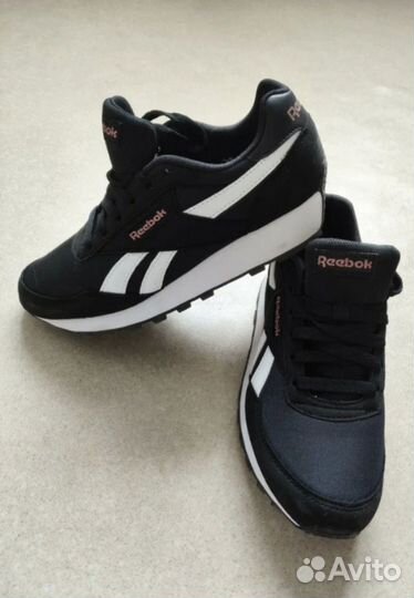 Кроссовки новые Reebok EUR 37, стелька 24 см