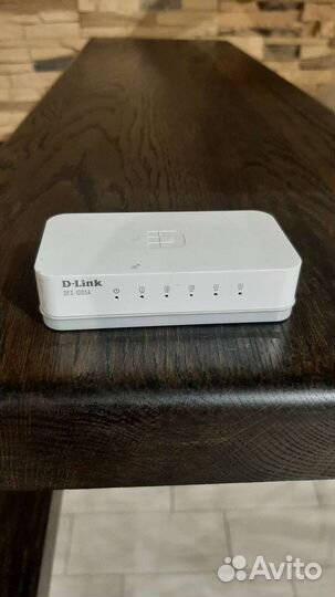 Коммутатор D-Link DES-1005A