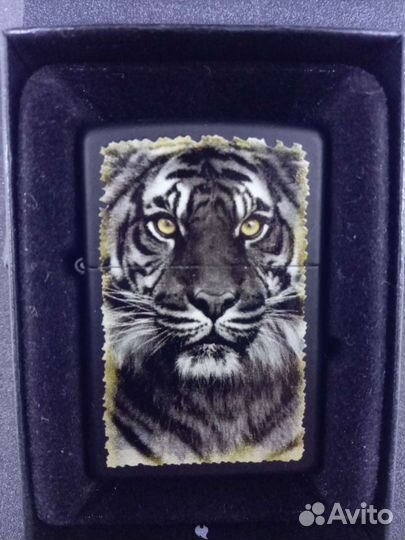 Зажигалка бензиновая zippo 28314 Tigre