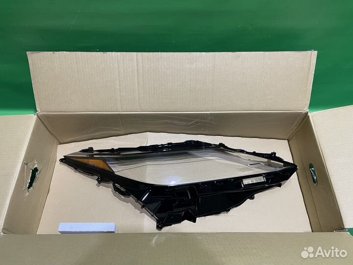 Стекло правой фары Lexus RX 4 2019+