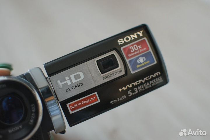 Видеокамера Sony HDR-PJ200E