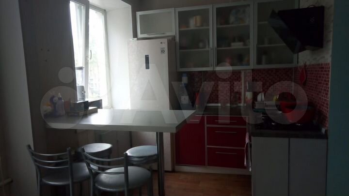 3-к. квартира, 55 м², 3/4 эт.