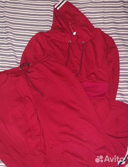 Спортивный костюм