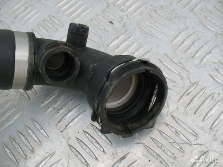 Патрубок радиатора верхний BMW X5 E53 M54B30 2002г