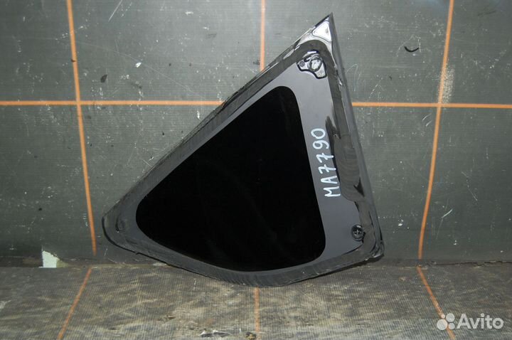 Стекло глухое левое - Toyota RAV 4