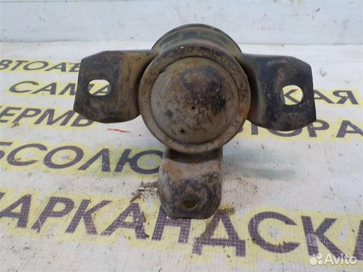 Опора двигателя передняя Toyota Camry XV10 1991-1