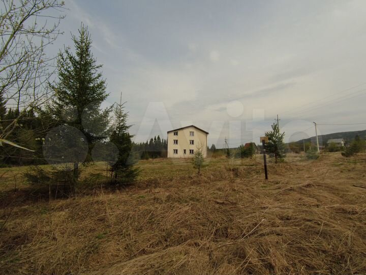 Коттедж 355 м² на участке 90 сот.