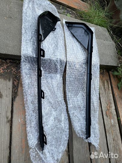 Декоративная вставка в передний бампер Zeekr 001