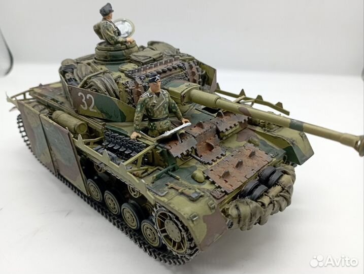 Модель танк pzkmpfw IV в масштабе 1:35