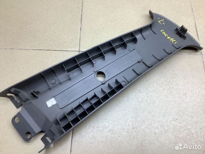 Обшивка стойки средней верхняя левая Chevrolet