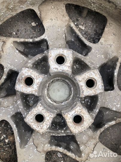 Диски литые R15 Nissan