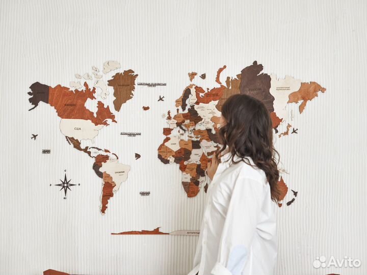 Карта мира из дерева