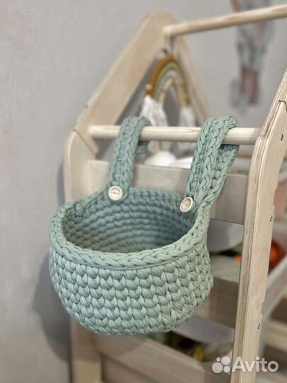 Подвесная корзина на кроватку