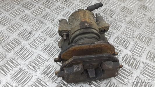 Суппорт тормозной передний правый skoda octavia A5