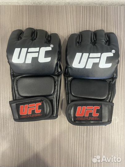 Перчатки для единоборств UFC