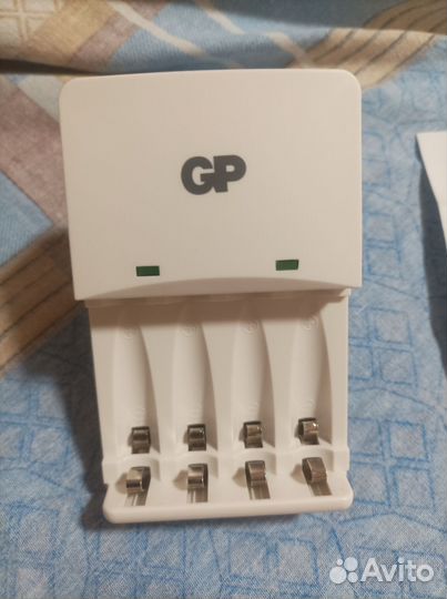 Зарядное устройство для батареек GP