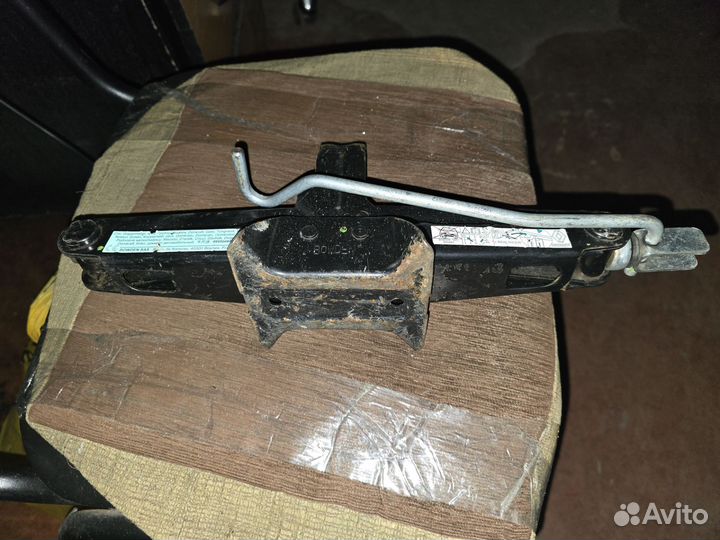 Домкрат Renault