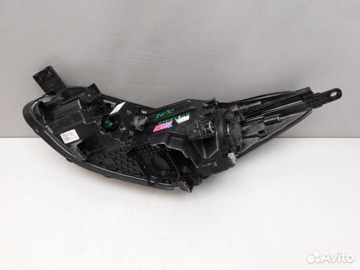 Фара правая Kia Sportage