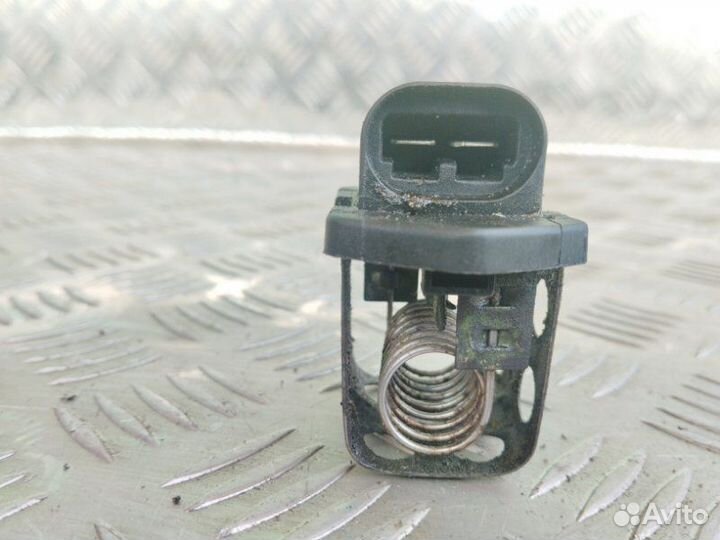 Датчик включения вентилятора Renault Logan